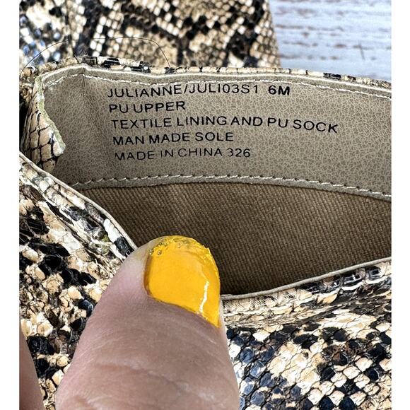 Steve Madden Julianne Snake Embossed Ankle Booties Boots Point Round Toe Size 6 - Picture 10 of 10